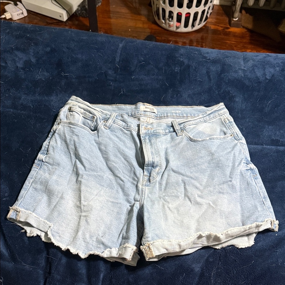 Kensie Light Blue Jean Shorts